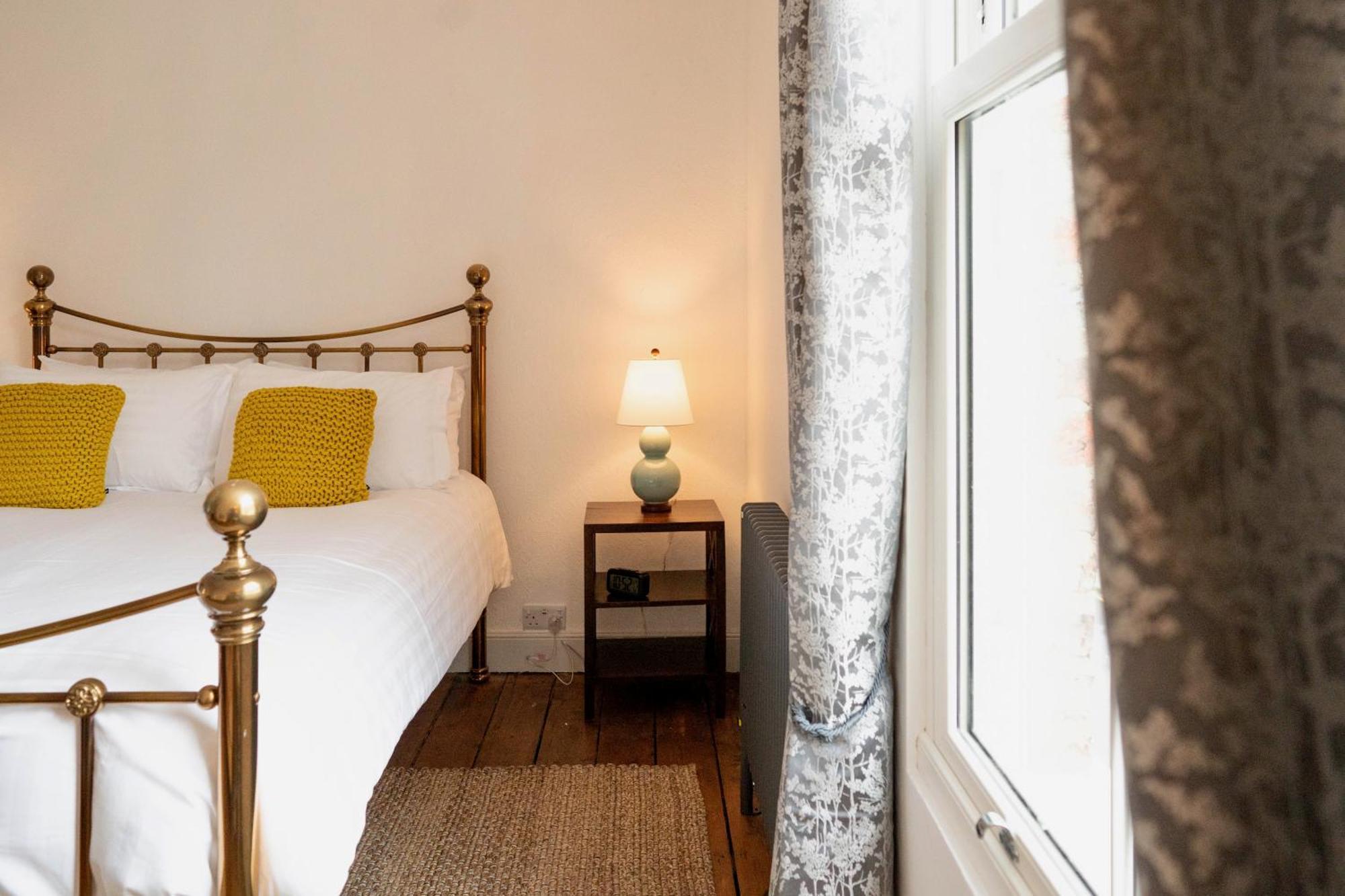 Stylish Retreat Inside Walls Holiday home